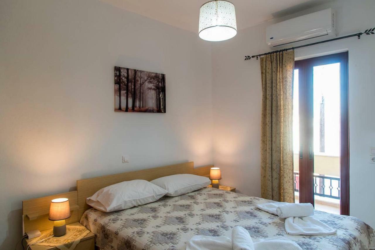 Appartamento Cosy House Paleocastro Esterno foto