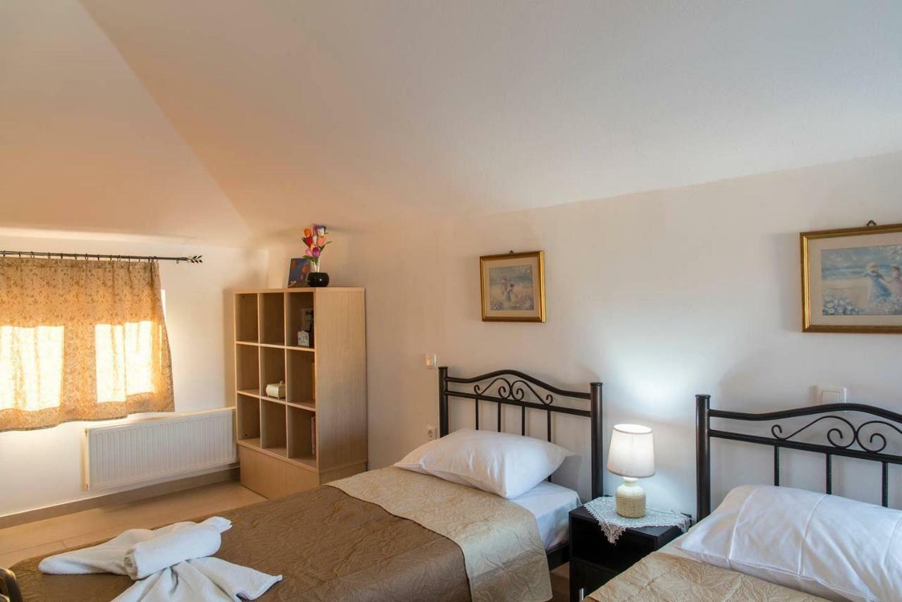 Appartamento Cosy House Paleocastro Esterno foto