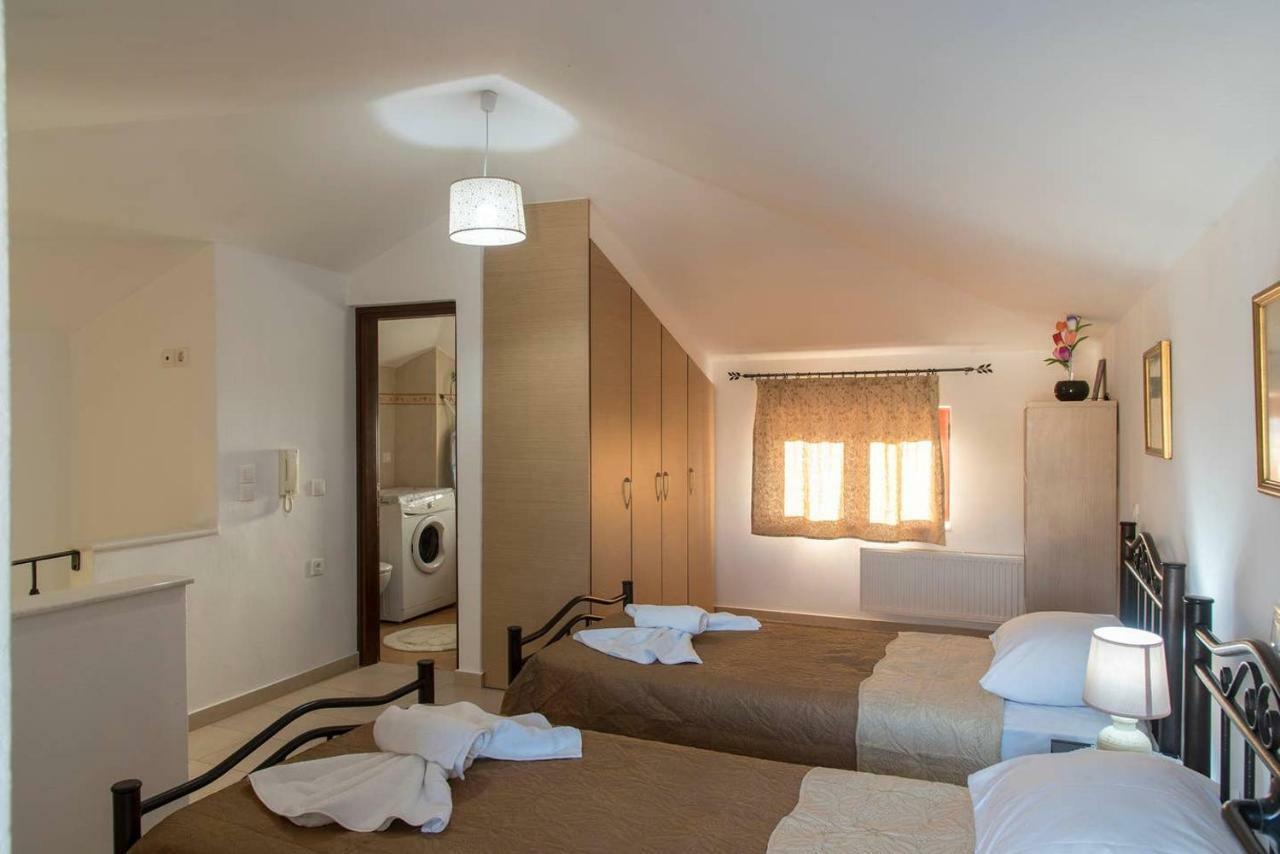 Appartamento Cosy House Paleocastro Esterno foto